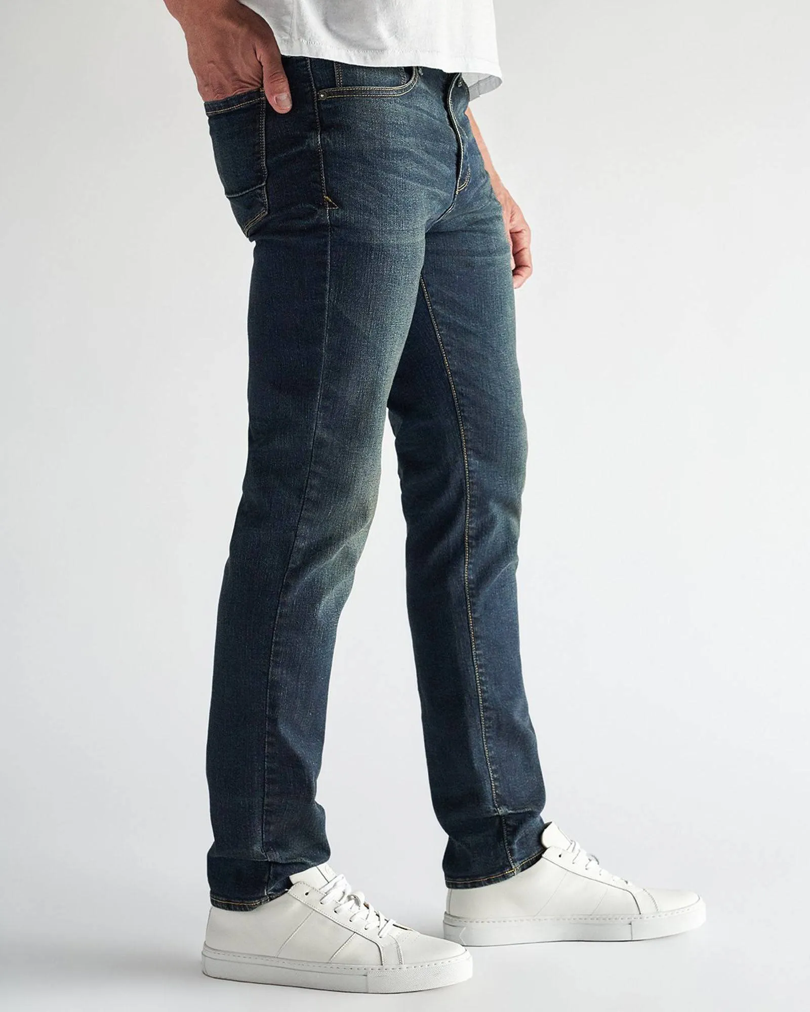 Devil Dog Slim Fit Jean in Moore Wash