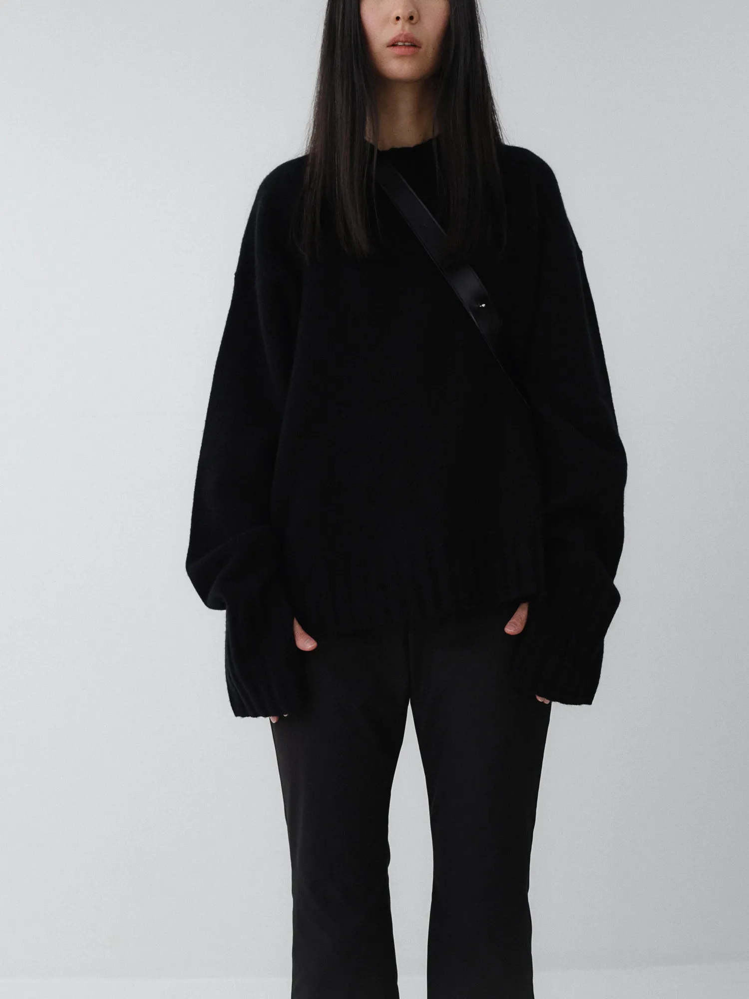 (EQUILIBRIUM) (UNISEX) LEVI CASHMERE WOOL KNIT (BLACK)