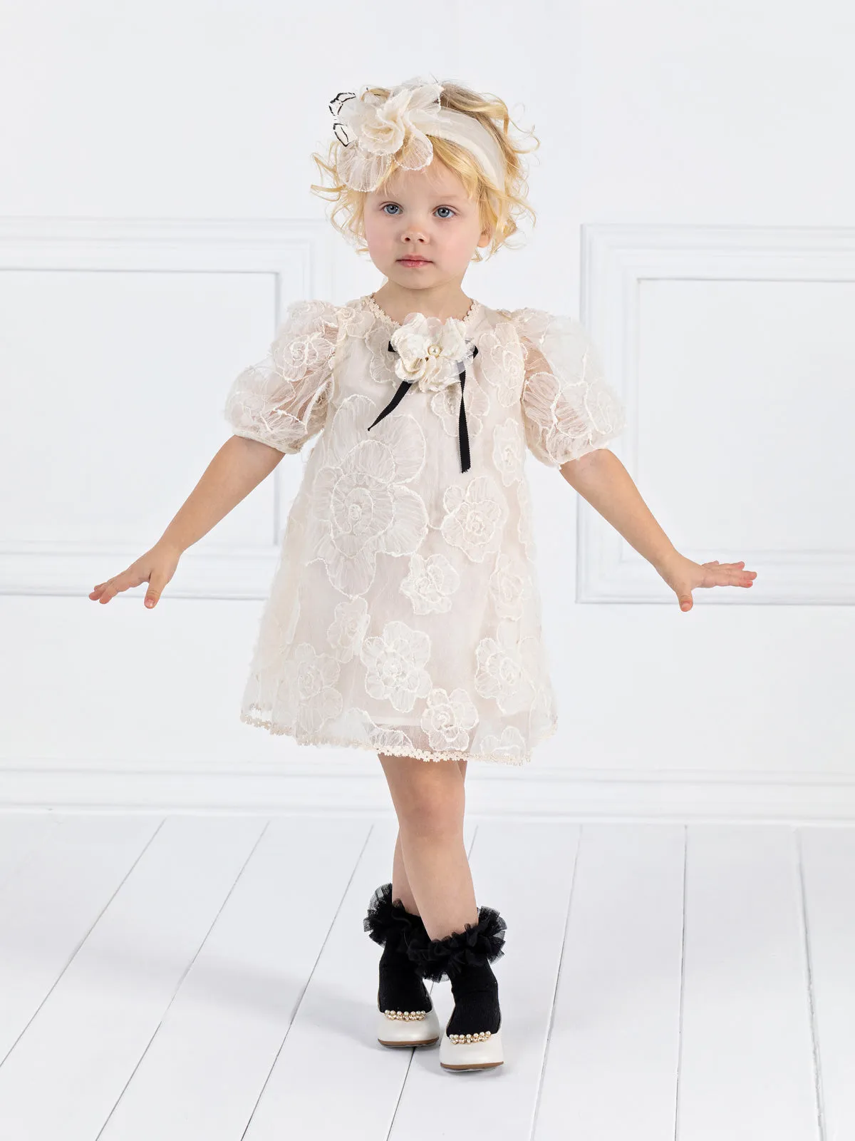 Girl's dress with applique patterns - ERMA