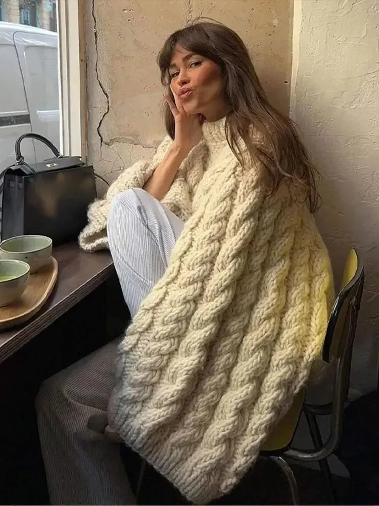 Hunter - Scandinavian style oversized knit