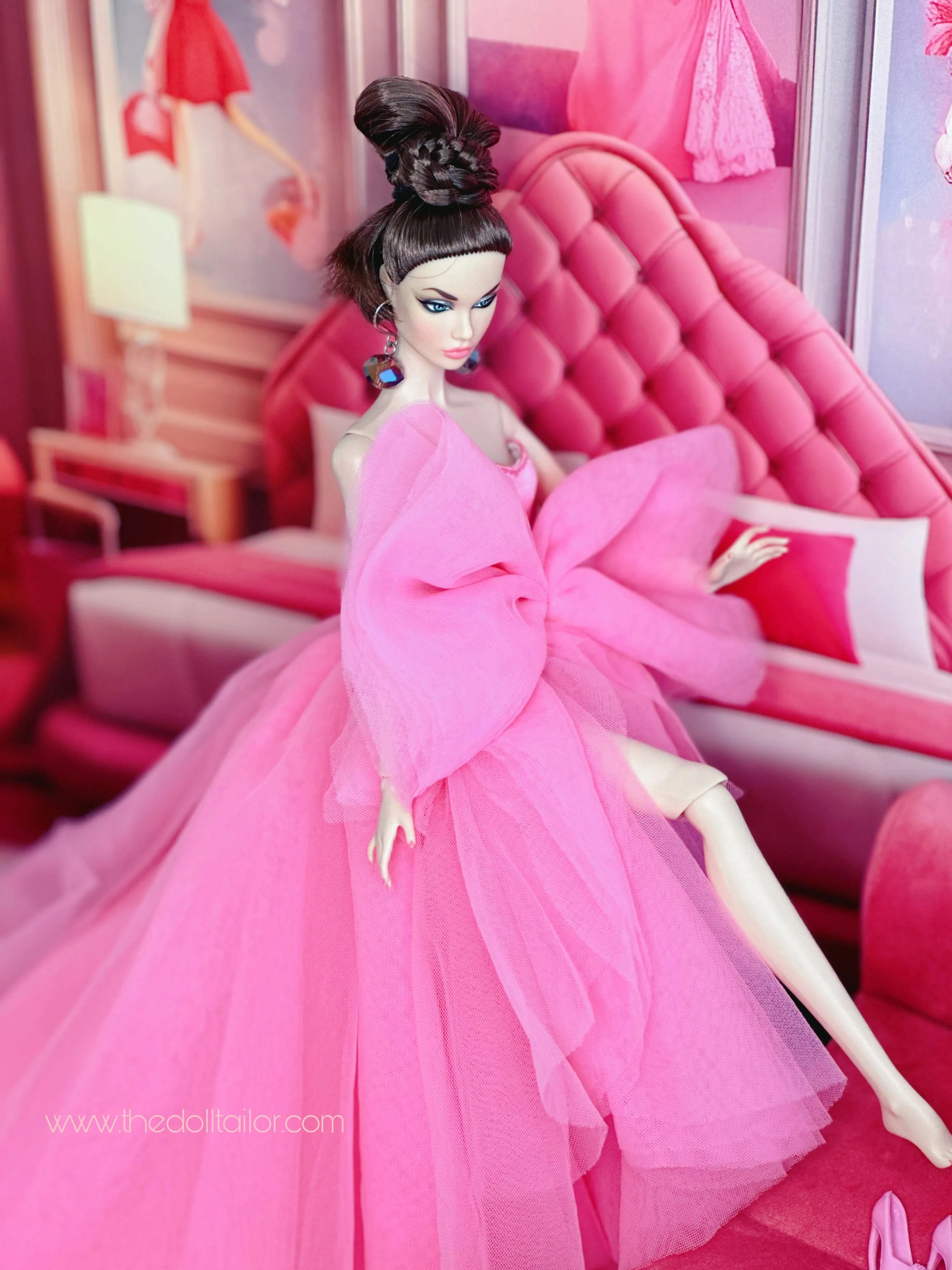 Pink  dress with giant Bow for Barbie doll and IT dolls