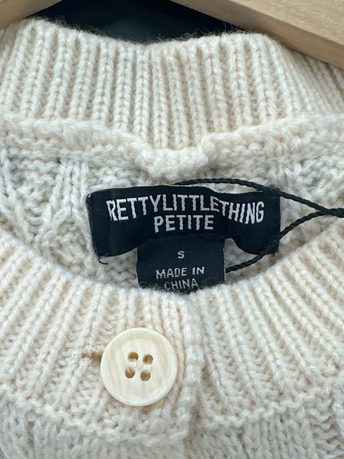 PrettyLittleThing Cream Cable Knit Cropped Cardigan UK S