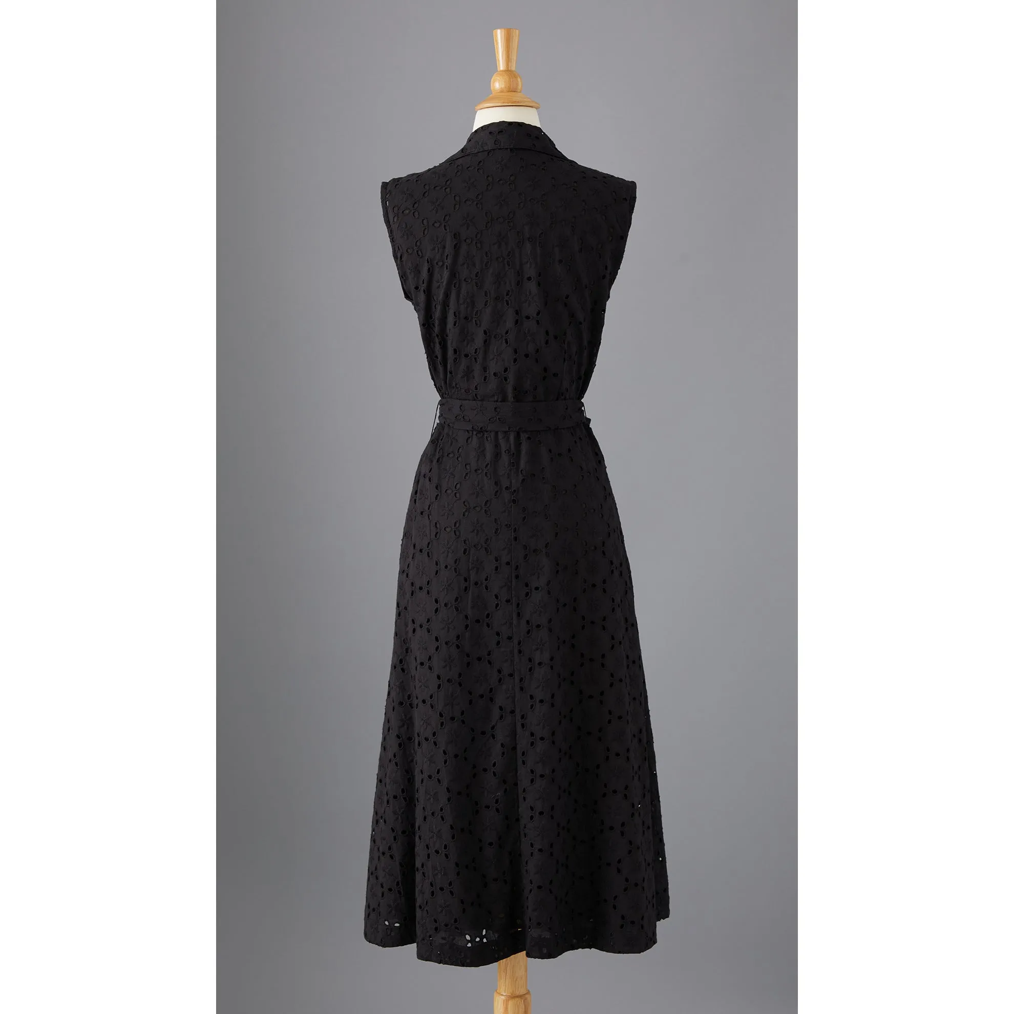 Sleeveless 1947 Dress