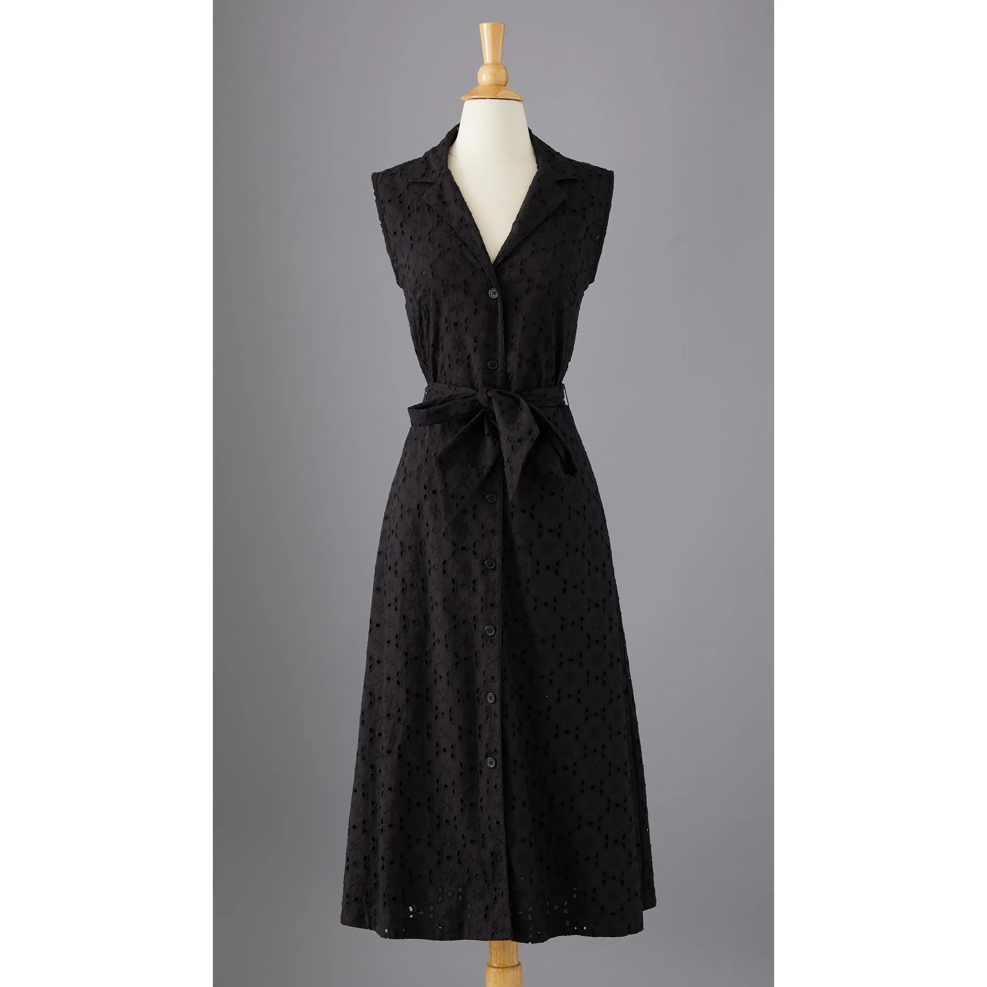 Sleeveless 1947 Dress