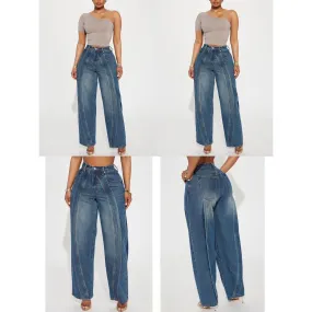 Two-tone wide-leg jeans.